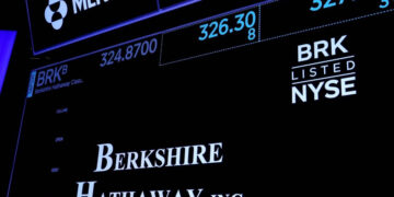 S&P 500 and Nasdaq notch records, boosted by AI and earnings optimism