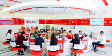 Moody&rsquo;s upgrades HDBank&rsquo;s outlook to "Positive," paving the way for potential credit rating upgrade