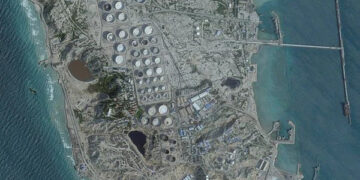 Oil prices sink as Trump and Iran sign Hormuz deal