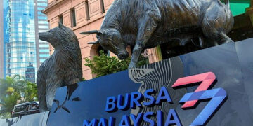 Bursa Malaysia reprimands Meridian, fines executive director