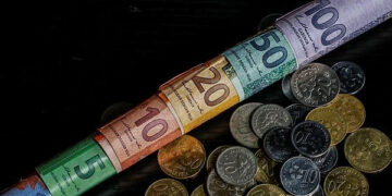 Ringgit edges higher ahead of Malaysia&rsquo;s 2Q GDP estimate