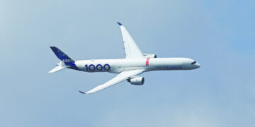 Airbus, Boeing fly in different paths at Farnborough