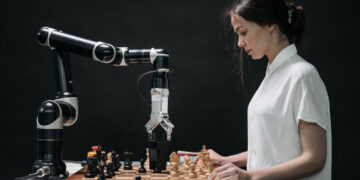 Microsoft, AWS deploy engineers to make AI profitable