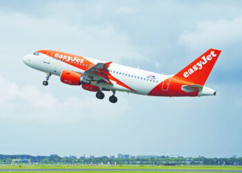EasyJet shares jump after airline backs Castlelake bid