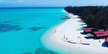 Resort developer pledges decade-long effort to restore coral reefs