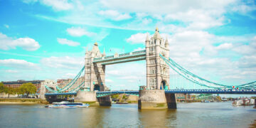 UK labour market weakens in second quarter
