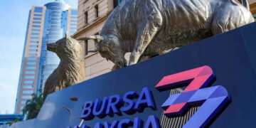 Bursa Malaysia ends sharply lower on rising yields, oil prices