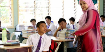 Beyond passing history: Teaching Malaysians how to understand, question and interpret the past