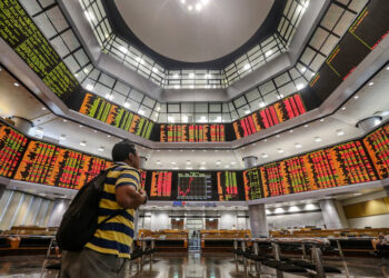 Bursa Malaysia ends slightly higher on bargain-hunting