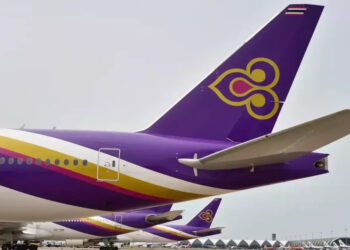 Thai Airways sacks CEO after floods and flight chaos
