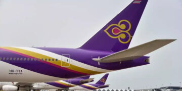 Thai Airways sacks CEO after floods and flight chaos