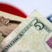 Yen gains after Bank of Japan holds rates