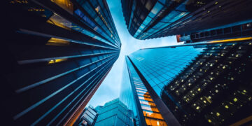 REIT sector faces mixed outlook amid geopolitical uncertainty; higher bond yields weigh on valuation