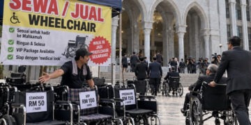 A misplaced wheelchair court drama as UiTM Holdings&rsquo; ex-head honcho is genuine stroke patient