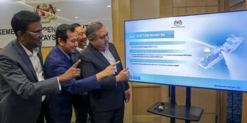 Loke: No recent meetings between Transport Ministry and AirAsia
