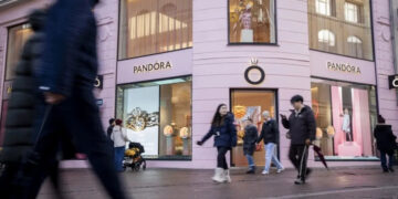 Denmark&rsquo;s Pandora opens world&rsquo;s largest jewellery factory in Vietnam